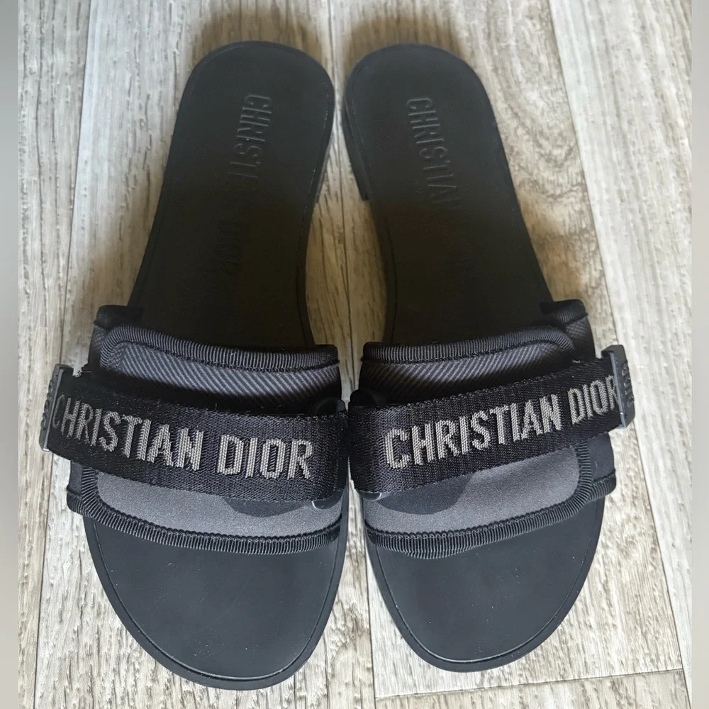 Christian Dior Dio(r)evolution black slides